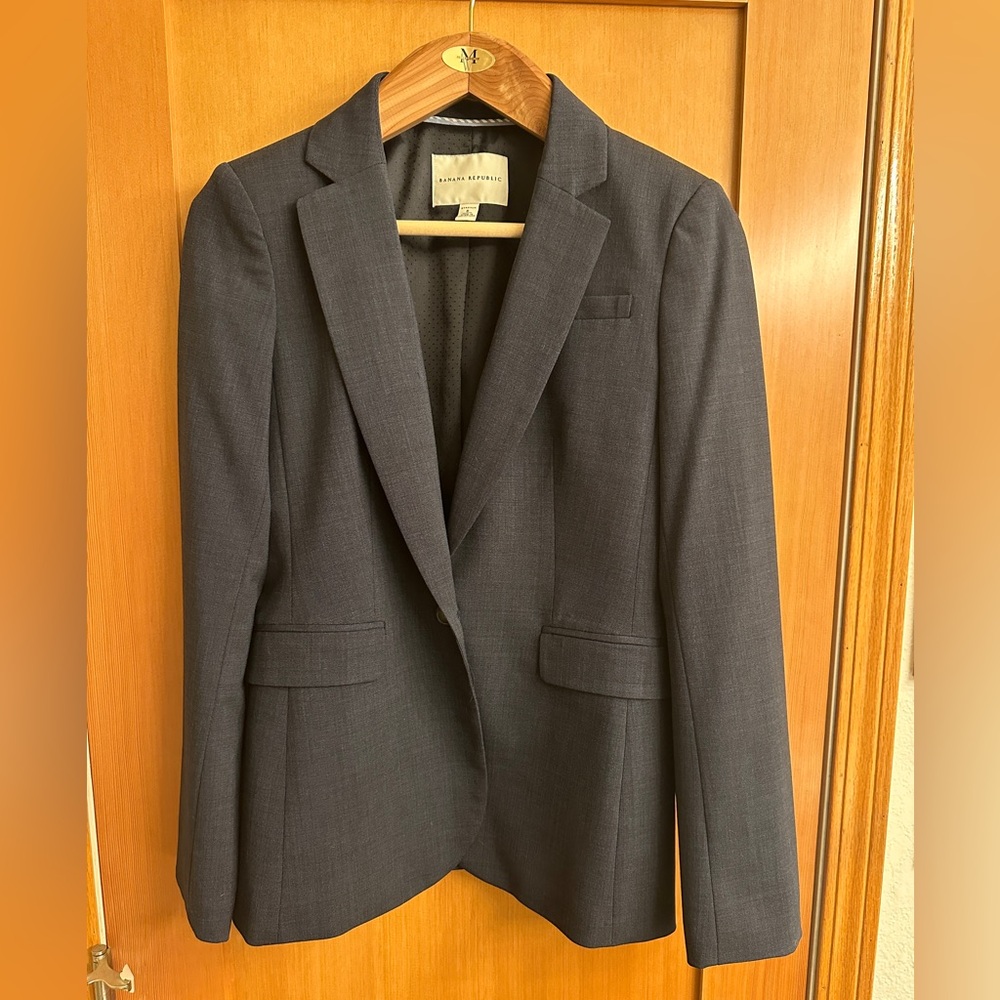 Banana Republic Women’s Suit Jacket Blazer Size 8 Navy Lightweight Stretch Wool